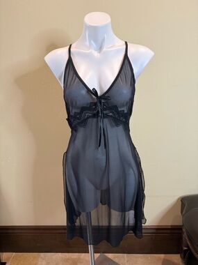 VENUS Black Sheer Lace-Trim Babydoll Chemise